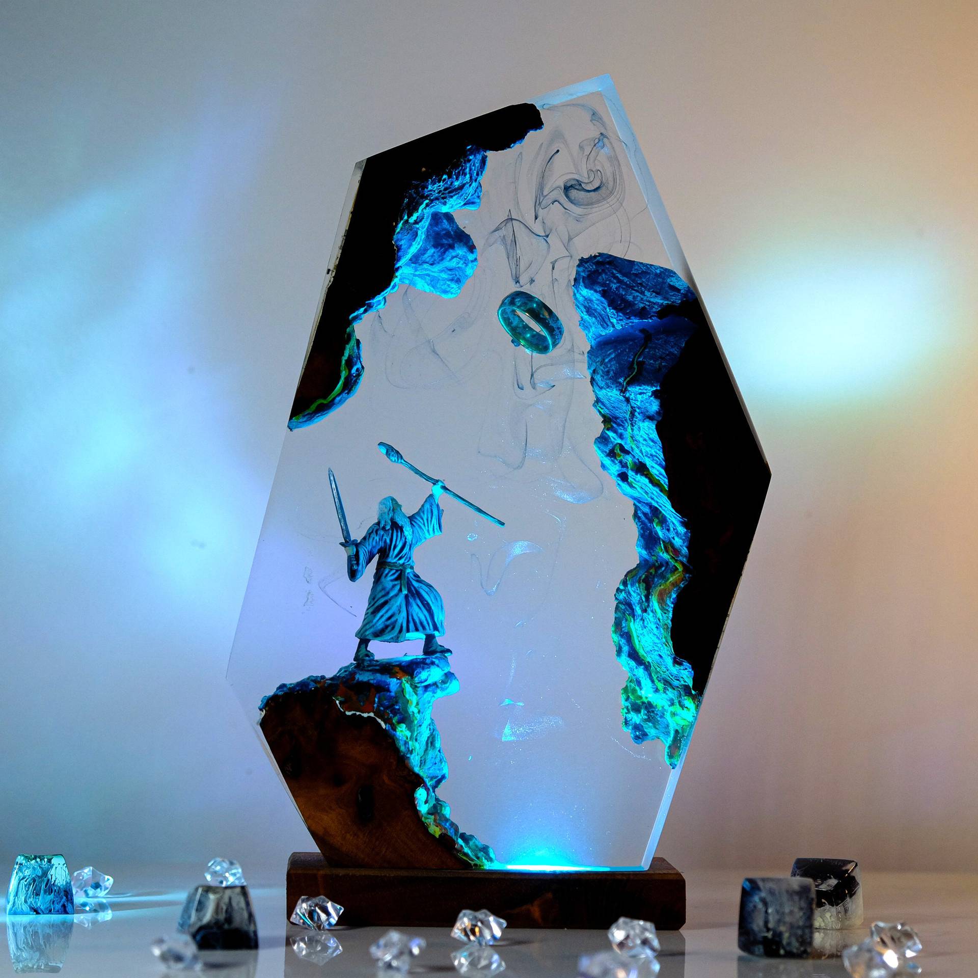 Lighting Decoration For Wedding - Figurka z sceny filmowej, stolik, lampa